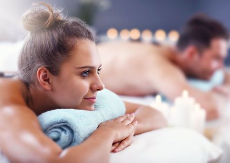 Sin City is actually a great wellness destination. Spa Massage Room, Couples Spa, Prenatal Massage, Professional Massage, Couples Retreats, Las Vegas Trip, Deep Tissue Massage, Spa Massage, Most Romantic