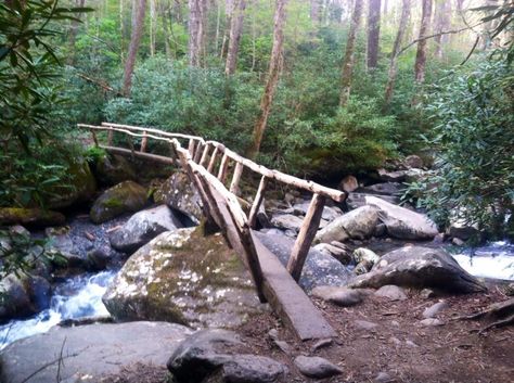 Creek Hangout Spot, Woods Hangout Spot, Forest Walkway, Backyard Bridges, Outdoor Bridges, Bridge Ideas, Stone Bridges, Outdoor Bathroom Design, Hangout Spot