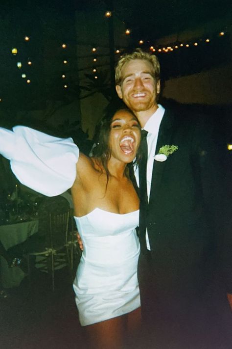 Digital Camera Wedding, Wedding Disposable Camera Photos, Disposable Camera Engagement Photos, Wedding Ideas Disposable Camera, Disposable Camera Photography Wedding, Digital Camera Wedding Photos, Disposable Camera Party Pictures, Film Camera Wedding, Wedding On Film Camera