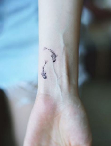 Betta Fish Tattoo, Small Fish Tattoos, Small Back Tattoos, 16 Tattoo, Simple Tattoos For Women, Single Line Tattoo, Bottle Tattoo, Koi Fish Tattoo, Fish Tattoo