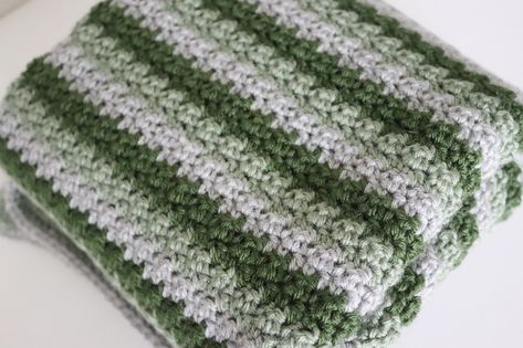 Forest Crochet Blanket, Green Baby Blanket, Striped Crochet Blanket, Crochet Baby Blanket Pattern, Crochet 101, Striped Baby Blanket, Crochet Baby Blanket Free Pattern, Easy Crochet Projects, Striped Blankets