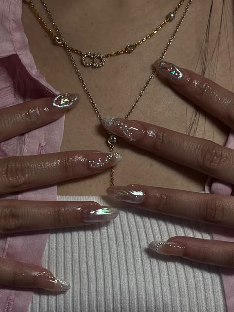 Almond Pearl Nails, Chrome Almond, Chrome Nail Art, Cherry Nails, Blush Nails, Pretty Nail Art Designs, Pearl Nails, Pretty Nail Art, Pretty Hands