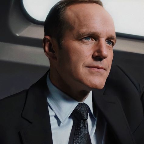 marvel avengers phil coulson aesthetic icons Phil Coulson Icon, Coulson Marvel, Domestic Avengers, Mcu Icons, Agent Coulson, Clark Gregg, Marvel Dr, Phil Coulson, Smash Or Pass