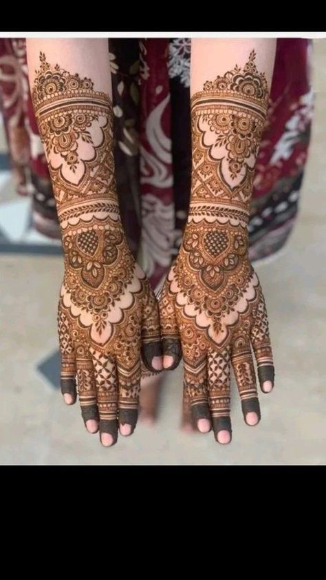 Latest Bridal Mehndi Designs Weddings, Bridal Mehndi Designs Unique, Latest Mehndi Designs Wedding, Short Mehndi Design, Eid Mehndi, Henna Inspo, Khafif Mehndi Design, Indian Mehndi Designs, New Bridal Mehndi Designs