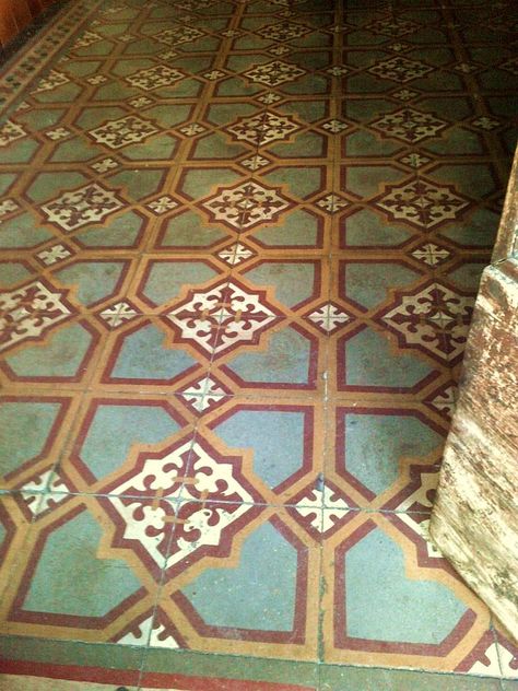 Barcelona Tiles, Italian Tiles Pattern, Small Sunroom, Spanish Revival Home, Hydraulic Tiles, Vintage Tiles, Tiles Ideas, Cars Room, Classic House Design