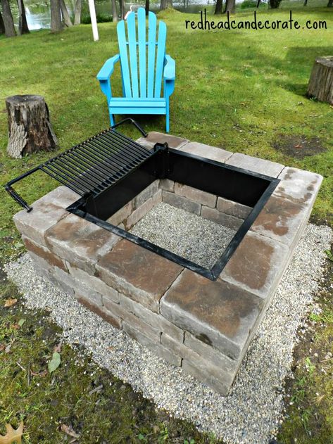 Easy Diy Fire Pit, Bbq Backyard, Diy Fire Pit Ideas, Diy Outdoor Fireplace, Brick Fire Pit, Fire Pit Kit, Fire Pit Furniture, Backyard Seating, Fire Pit Grill