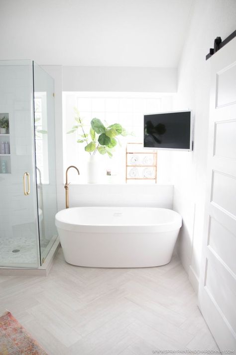 BEFORE & AFTER: MASTER BATHROOM | Spray Paint & Chardonnay Jenny Komenda, Wet Room Bathroom, Bathroom Spray, Best Kitchen Design, Green Notebook, Wet Room, Bathroom Redesign, Sight Unseen, Master Bath Remodel