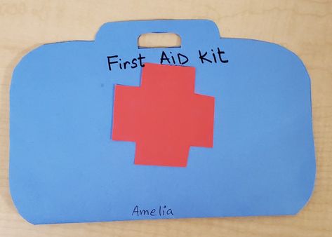 Today we learned more about Doctors and Nurses .Kids made their own First aid kit .... Check out more craft on my page First Aid Kit Craft For Preschool, First Aid Lessons For Kids, First Aid Kids Activities, Band Aid Art Preschool, Felt First Aid Kit, Doctor Craft, Health Preschool, Nurse Kit, Nurse Crafts