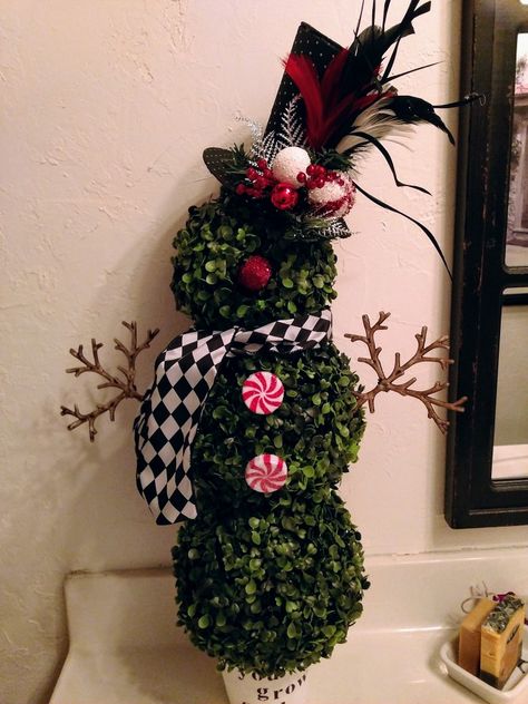 Snowman Topiary, Mackenzie Childs Christmas, Mackenzie Childs Inspired, Christmas Albums, Mackenzie Childs, Winter Wonderland, Decor Crafts, Christmas Ideas, Ladder Decor