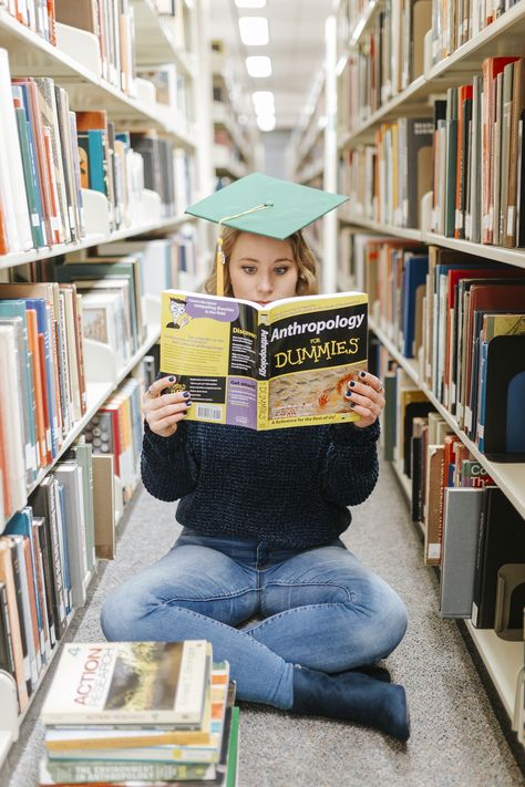 Graduation Pictures Books, Silly Graduation Pictures, Teacher Graduation Pictures Ideas, Stem Graduation Pictures, English Major Graduation Pictures, Unt Graduation Pictures, College Graduation Pictures Teacher, Grad Student Aesthetic, Library Graduation Pictures