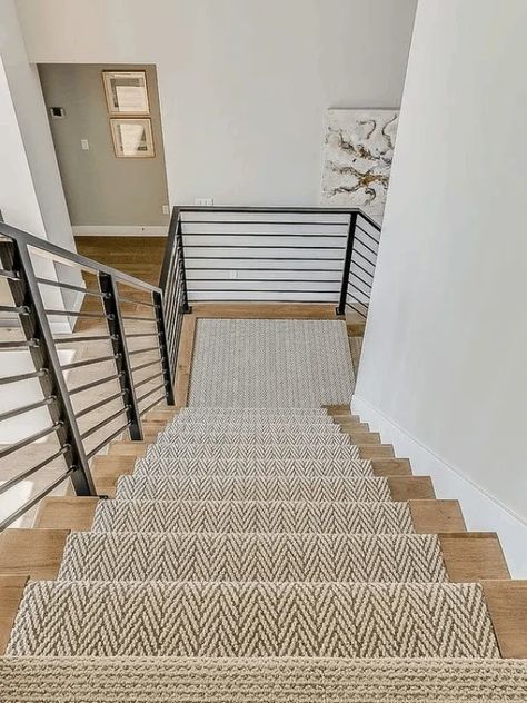 Stair Runner Ideas, Stair Renovation, Carpet Staircase, Stairs Renovation, Staircase Runner, House Staircase, Staircase Remodel, Staircase Makeover, Stair Remodel