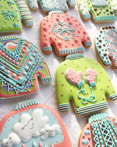 KARYN -SWEET ‘n’ PRETTY on Instagram: “A very loyal and very lovely customer of mine who has become a dear friend, always gets me to create ‘ugly sweater’ cookies for their Xmas…” Xmas Tables, Ugly Sweater Cookies, Cookie Clothes, Sweater Cookies, Ugly Sweater Cookie, Xmas In July, Xmas Cookie, Christmas Pottery, Xmas Color