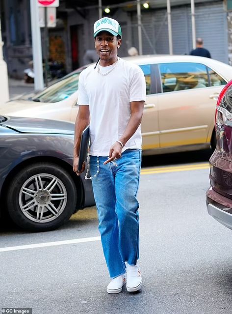 Asap Rocky Rihanna, Blue Jeans Outfit Men, Blue Jeans Outfit, White Tops Outfit, White Shirt And Blue Jeans, Pretty Flacko, Jeans Outfit Men, Jeans Trend, White Shirt Outfits