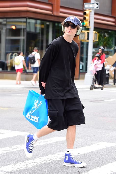 Converse Comme Des Garcons Outfit, Converse Bleu, Timmy Chalamet, Converse Comme Des Garcons, Shorts And Converse, Comme Des Garcons Converse, Style Converse, Converse Style, Street Fashion Men Streetwear