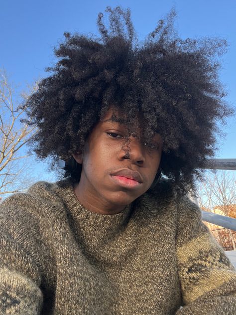 Big Afro Men, Long Afro Men, Afro Inspo Men, Afro Shape Up Men, Curly Afro Black Man, Black Hair 90s, Afro Hairstyles Men, Natural Hair Men, Hair Unit