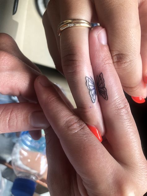 Finger Butterfly Tattoo Matching, Half Butterfly Finger Tattoo, Matching Finger Tattoos, Couple Butterfly, Butterfly Wing Tattoo, Maching Tattoos, Cute Finger Tattoos, Cute Couple Tattoos, Fire Tattoo