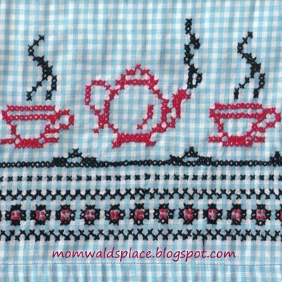 Gingham Embroidery Pattern, Chicken Scratch Patterns, Bordados Tambour, Gingham Embroidery, Chicken Scratch Embroidery, Cross Stitch Kitchen, Pola Kristik, Chicken Scratch, Gingham Fabric