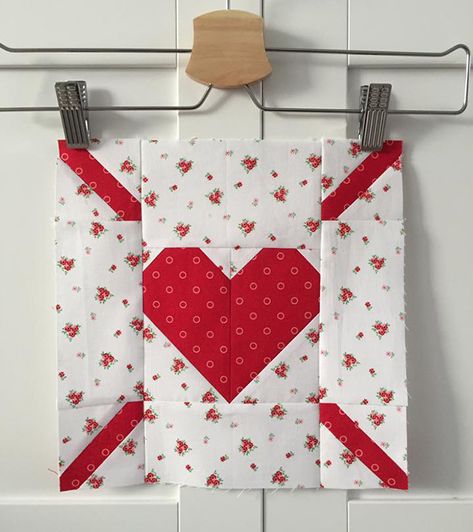 Valentine Quilt Blocks, Valentines Quilts, Quilting Hearts, Sewing Blocks, Valentine Quilts, Quilt Hearts, Quilt Heart, Heart Quilts, Patchwork Ideas