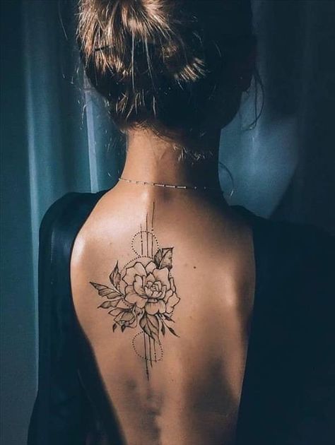 Back Tattoo | Naked Back Tattoos Are The Most Tempting! - Latest Fashion Trends For Woman Girl Back Tattoos, Inspiration Tattoos, Spine Tattoos For Women, Tattoo Girls, Shoulder Tattoos For Women, Diy Tattoo, Lotus Tattoo, Back Tattoo Women, Spine Tattoos