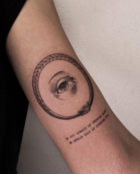 #tattoo #tattooideas #ouroboros #tattooart #ancienttattoo #eyetattoo #snaketattoo Ouroboros Tattoo Around Arm, Ouroboros Tattoo Minimalist, Oroborous Tattoo, Ouroboros Art, Mirror Tattoos, Tattoos 2024, Ouroboros Tattoo, Be Not Afraid, Flash Ideas