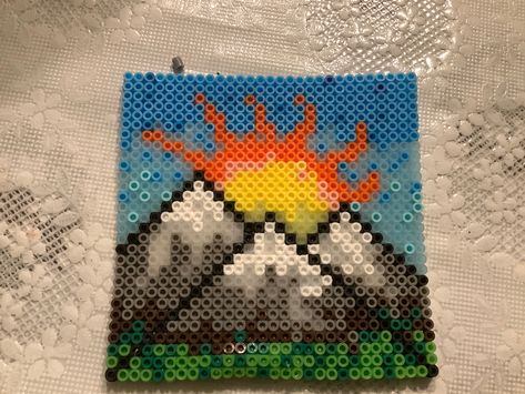 Landscape Perler Bead Patterns, Mountain Perler Bead Patterns, Big Perler Beads Ideas, Perler Bead Landscape, Christmas Perler Beads, Easy Perler Bead Patterns, Easy Perler Beads Ideas, Fuse Bead Patterns, Art Perle