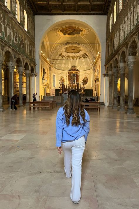 a picture of a girl walking in the middle of  a church in Ravenna, Italy. The main color is gold. Italy Student Aesthetic, Ravenna Aesthetic, Art Student Aesthetic, Ravenna Italy, Aesthetic Italy, Student Aesthetic, Architecture Aesthetic, Italy Aesthetic, Italy Art