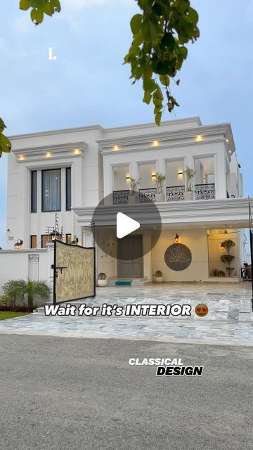 Lahore House Design, Classic Elevation Designs For House, Double Height Elevation Design, Servant Quarters Design, Double Height Lobby Design, House Lobby Design, Pakistani House Design, House Lobby Interior Design, Classical House Elevation