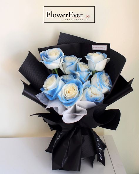 FlowerEver's signature ice blue rose wrapped in black floral paper It's an elegant choice of bouquet 💙 Would you pick this bouquet for your lover?  DM us on Instagram to order your next bouquet 😊 #nycflorist #nycflowershop #nycflowers #newyorkflowershop #nycroses #nycflower #nycbouquet #bouquetdesign #bluebouquet #bluerosebouquet #beautifulbouquet #blueroses Nyc Flower Shop, Nyc Flowers, New York Flower, Nyc Florist, Floral Paper, Blue Bouquet, Bouquet Design, Blue Roses, Beautiful Bouquet