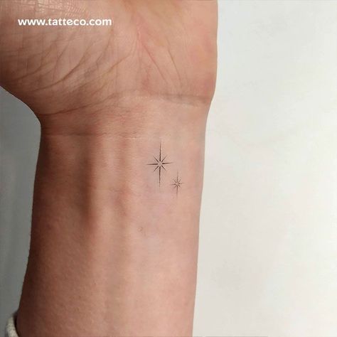 Dainty Hand Tattoo, Gratitude Tattoo, Herz Tattoo Klein, North Star Tattoos, Star Tattoo Meaning, Small Star Tattoos, Ankle Tattoos For Women, Ankle Tattoo Small, Star Tattoo Designs