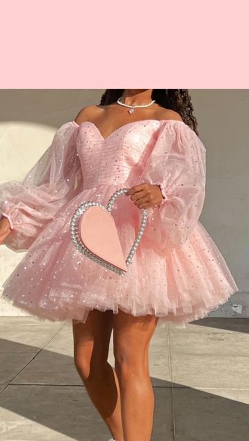 Chazlyn🎀| College Blogger on Instagram: "Sparkling like Glinda ✨🎀🧚🏾‍♀️ Dress: @fancifuldoll Necklace: @immany_london Shoes: @stevemadden Bag & frilly socks: @amazonfashion #pinkaesthetic #pinkheartbag #dollcore #barbiecore #barbiestyle #barbieaesthetic #dolletteaesthetic #coquetteaccount #coquettesesthetic #coquettedoll #shescoquette #pinkgirl #pinkfeedgoals #softgirl #glinda #princesscore #modernromance #romanticstyle #pfg #balletcore #pinkmaryjanes" Pink Frilly Dress Outfit, Pink Outfits Barbiecore, Glinda Outfit Aesthetic, Baroque Aesthetic Fashion, Pink Aesthetic Dress, Barbie Moodboard, Glinda Dress, Pink Dress Aesthetic, Aesthetic Pink Dress