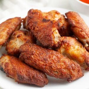 Food Lovin' Family - Easy, family friendly recipes. Leftover Chicken Wings, Chicken Wings In Oven, Best Crockpot Chicken, Oven Chicken Wings, Costco Chicken, Reheat Chicken, Homemade Buffalo Sauce, Yummy Chicken, Smoked Chicken