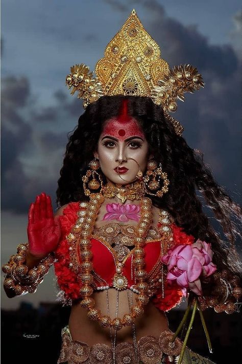 Goddess Attire, Love Couple Images Hd, Navratri Devi Images, Lakshmi Goddess, Asian Bridal Hair, Gorgeous Bridal Makeup, Goddess Kali Images, Indian Goddess Kali, Durga Picture