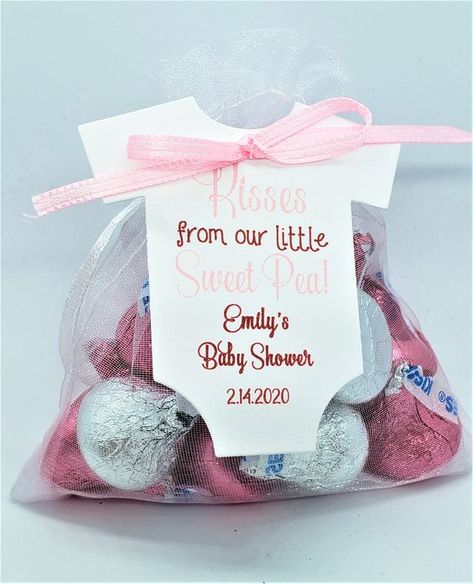 Cutest Ideas for a Valentine’s Day Baby Shower Karina Baby, Sweet Pea Baby Shower, February Baby Showers, Sweetheart Candy, Girl Valentines, Valentines Date Ideas, Valentines Baby, Baby Gril, Valentines Baby Shower