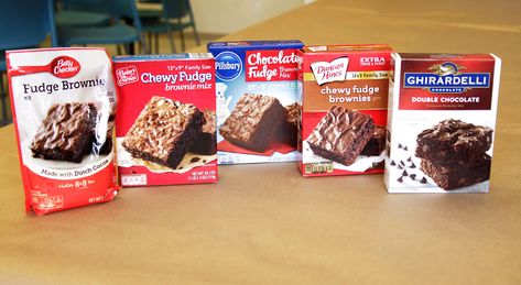 We know homemade is best, but everyone loves a good last-minute brownie mix. Find out which brands we loved. Best Brownie Mix, Ghirardelli Brownie Mix, Betty Crocker Fudge Brownies, Homemade Chocolate Frosting, Brownie Sundae, Chewy Brownies, Box Brownies, Cup Of Jo, Peanut Butter Brownies