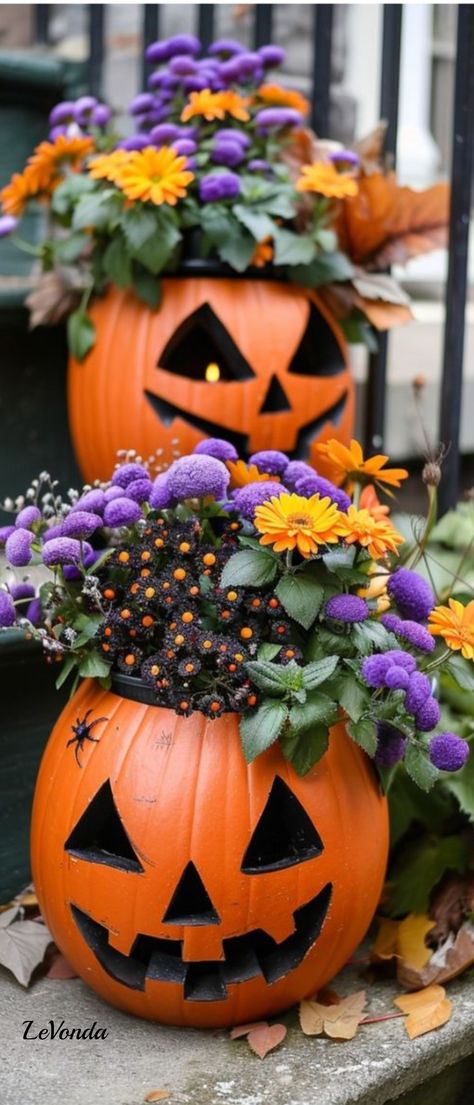 Halloween Planter Ideas, Planter Ideas Outdoor, Outside Planters, Wine Barrel Planter, Garden Planter Ideas, Wheelbarrow Planter, Halloween Outside, Porch Planters, Vertical Herb Garden