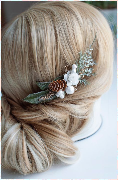 Looking for some inspiration for your winter wedding hair accessories? Look no further! Our collection of frosty hair accessories will help you create the perfect look for your winter wedding. Winter Wedding Accessories, Rose Gold Hair Vine, Bridesmaid Hair Comb, Winter Wedding Hair, Pearl Hair Vine, Rustic Winter Wedding, Winter Greenery, Christmas Hair Accessories, Wedding Hair Headband