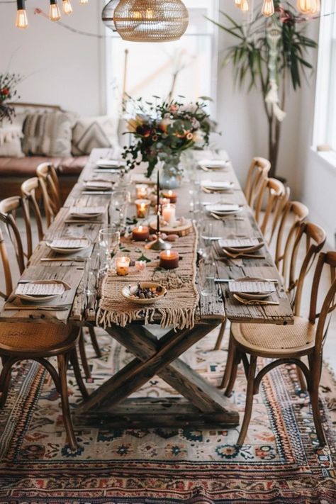 Bohemian Dining Tables: Elegant Meals Modern Farmhouse Dinner Table, Boho Dinner Table, Boho Dining Room Table, Rugs Under Dining Table, Outdoor Dining Table Decor, Boho Farmhouse Dining Room, Bohemian Table Settings, Elegant Meals, Boho Dining Table