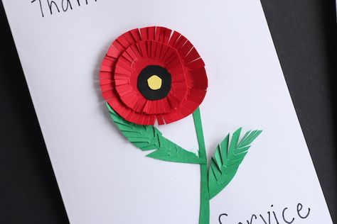 These simple circle poppy cards are quick and easy to make, and a lovely way for kids to thank a veteran for his or her service. #HappyHooligans #RemembranceDay #VeteransDay #PoppyCraft #Poppies #Craft #Kids #Art #November11 #Homemade #Cards #Anzac Poppies Craft, Cards For Veterans, Thank A Veteran, Poppy Craft, Happy Hooligans, Paper Circle, Poppy Cards, 60th Birthday Cards, Craft Kids