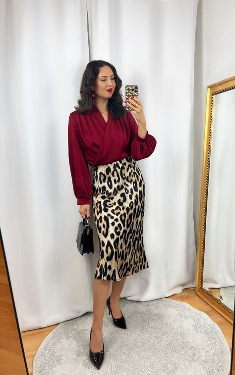 Red Blouse and Leopard Skirt Outfit Red Top Skirt Outfit, Leopard Print Skirt Outfit Work, Leopard Outfit Ideas Classy, Leopard Print And Red Outfits, Dark Red Skirt Outfit, Leopard Print Skirt Outfit Winter, Red Silk Skirt Outfit, Printed Midi Skirt Outfit, Gold Skirt Outfit