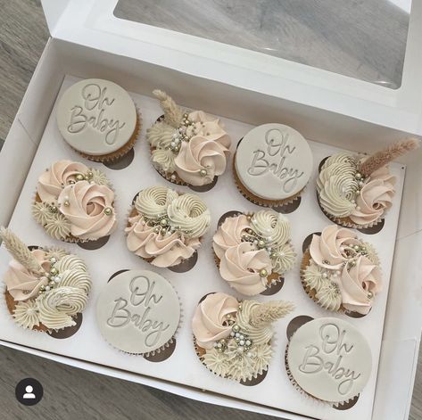 Boho Baby Shower Cupcakes, Baby Shower Cupcakes Neutral, Classy Baby Shower, Floral Cupcakes, Natural Boho, Shower Cupcakes, Baby Shower Cupcakes, Mom To Be, Boho Baby Shower