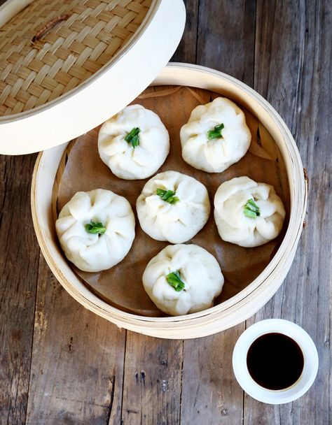 Gluten Free Steamed Chinese Meat Buns | Gluten Free on a Shoestring Steamed Recipes, Meat Buns, Gluten Free Dumplings, Meat Bun, Gluten Free Chinese, Recipes Chinese, Patisserie Sans Gluten, Mapo Tofu, Steamed Buns