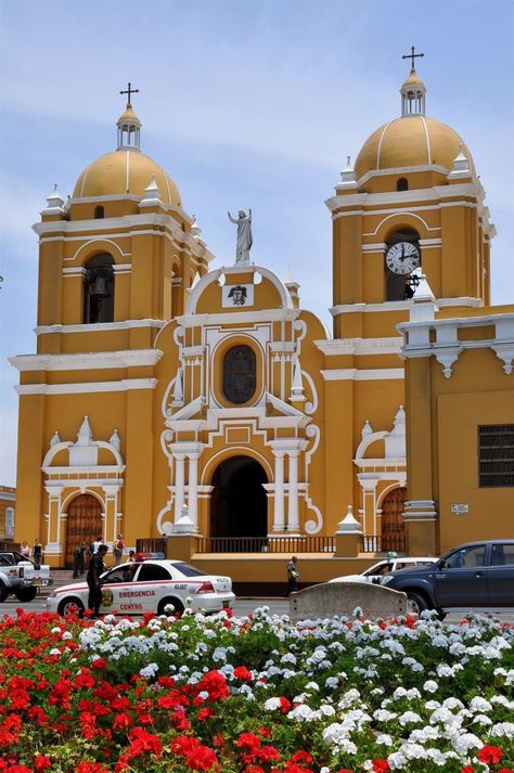 Cathedral of Trujillo, Peru Trujillo Peru, Amazing Places On Earth, Exotic Beaches, Places On Earth, Sacred Valley, Beautiful Cities, Our Earth, Peru Travel, Travel South