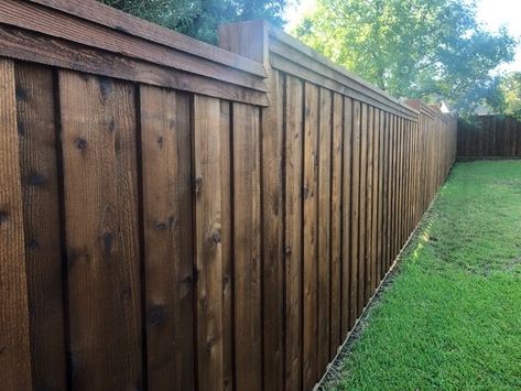 Dark Fence Ideas, Traditional House Decor, Navy House Exterior, Fence Upgrade, Staining Wood Fence, Fence Colors, Fence Staining, Mini Scrunchies, Fence Stain