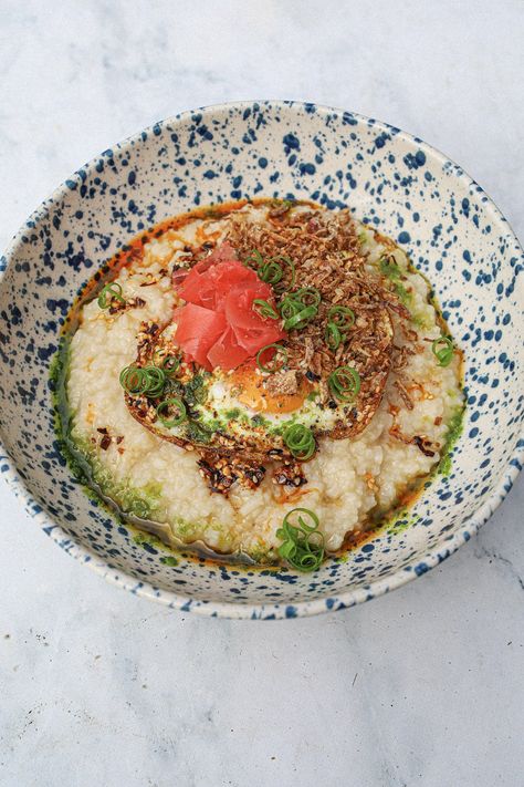 Savory rice porridge with japanese flavors to enjoy for breakfast or lunch. Miso Congee, Miso Breakfast, Japanese Flavors, Congee Recipe, Wine Snacks, Creamy Spaghetti, Ginger Miso, Lunch Sides, Japanese Sweet Potato