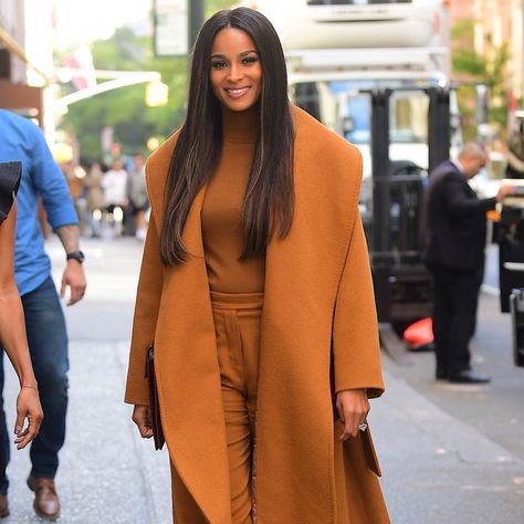 Ciara Style, Monochromatic Fashion, Outfit Combinations, Winter Fashion Outfits, Looks Vintage, Max Mara, Look Fashion, Classy Outfits, Fall Fashion