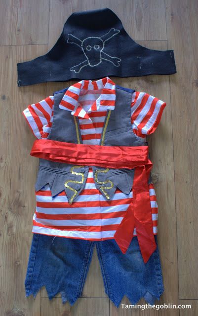 DIY Pirate Halloween Costume – So easy! Goblin Pirate, Diy Pirate Costume For Women, Toddler Pirate Costumes, Pirate Costume Ideas, Diy Pirate Costume, Diy Pirate Costume For Kids, Costume Ideas Diy, Homemade Pirate Costumes, Shrimp Festival