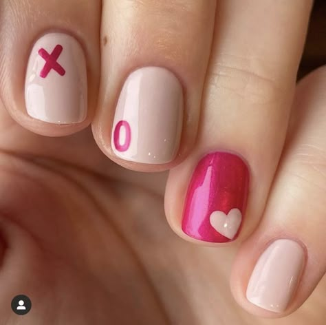 February Nails Ideas, Vday Nails, Valentine Nail Art, February Nails, Nail Designs Valentines, Valentine Nails, Cute Gel Nails, Dipped Nails, Nails And Makeup