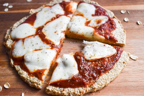 Oat Flour Pizza Crust, Yogurt Flatbread Recipe, Healthy Pizza Crust, Oatmeal Flour, Oat Flour Recipes, Gluten Free Donuts, Pizza Crust Recipe, Homemade Pastries, Gluten Free Pizza