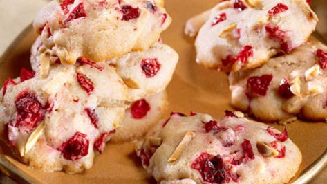 Cookie Recipes With Dried Cranberries, Cranberry Almond Cookies, Strawberry Cream Cheese Cobbler, Fall Sweets, Fall Cookie Recipes, Biscuits Packaging, Almond Cookie, Almond Meal Cookies, Cranberry Almond