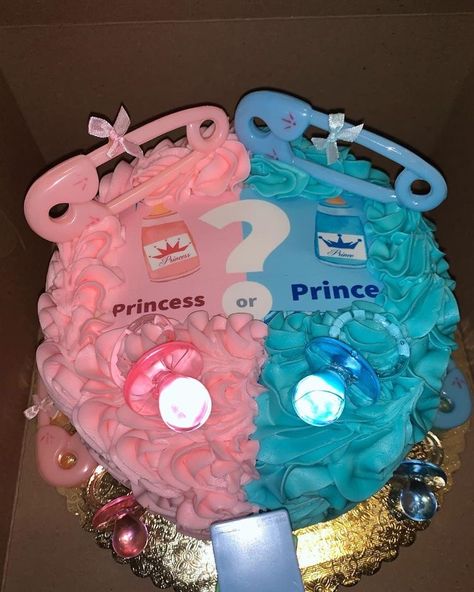 Baddie Gender Reveal Outfit, Gender Reveal Hairstyles, Baby Gender Reveal Nails, Gender Reveal Ideas Black People, Gender Reveal Outfit For Mom, Gender Reveal Pictures, Gender Reveal Nails, Baby Reveal Cakes, Simple Gender Reveal